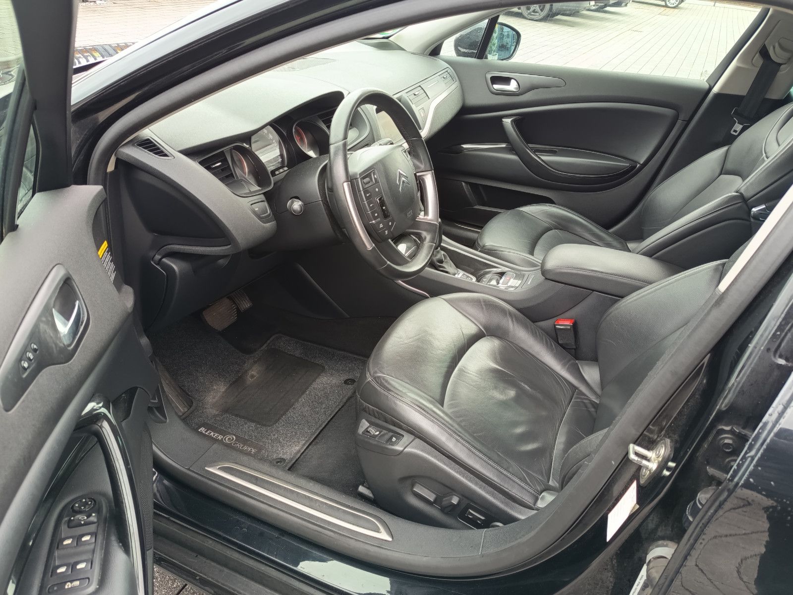 Fahrzeugabbildung Citroën C5 Tourer Exclusive NAVI KLIMAAUTO LEDER AHK SHZ