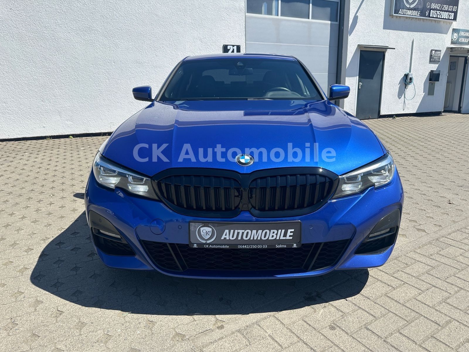 Fahrzeugabbildung BMW 330d Lim. M-Sport /Shadow-Line/Navi/Leder/LED