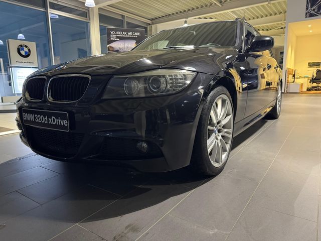 BMW Touring 320d xDrive-M Paket-Scheckheft-TÜV NEU