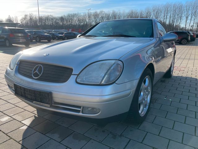 Fahrzeugabbildung Mercedes-Benz SLK 200(Tüv&Insp. neu/1 Hand/S-heft MB)