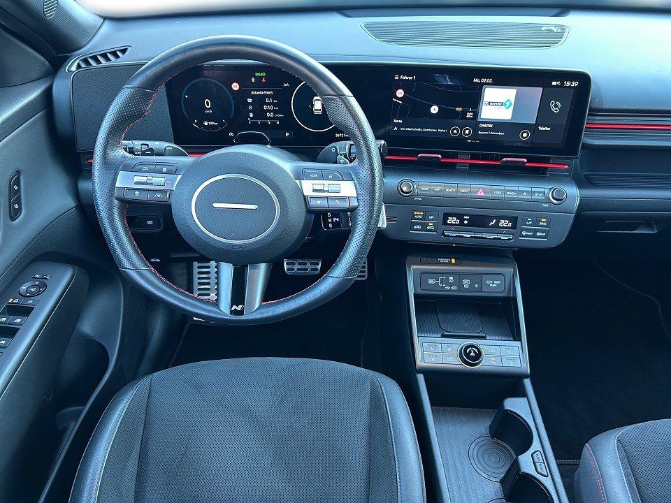 Fahrzeugabbildung Hyundai KONA 1.6T AT 4WD NLINE ULTIMATE-P GLASDACH BOSE+