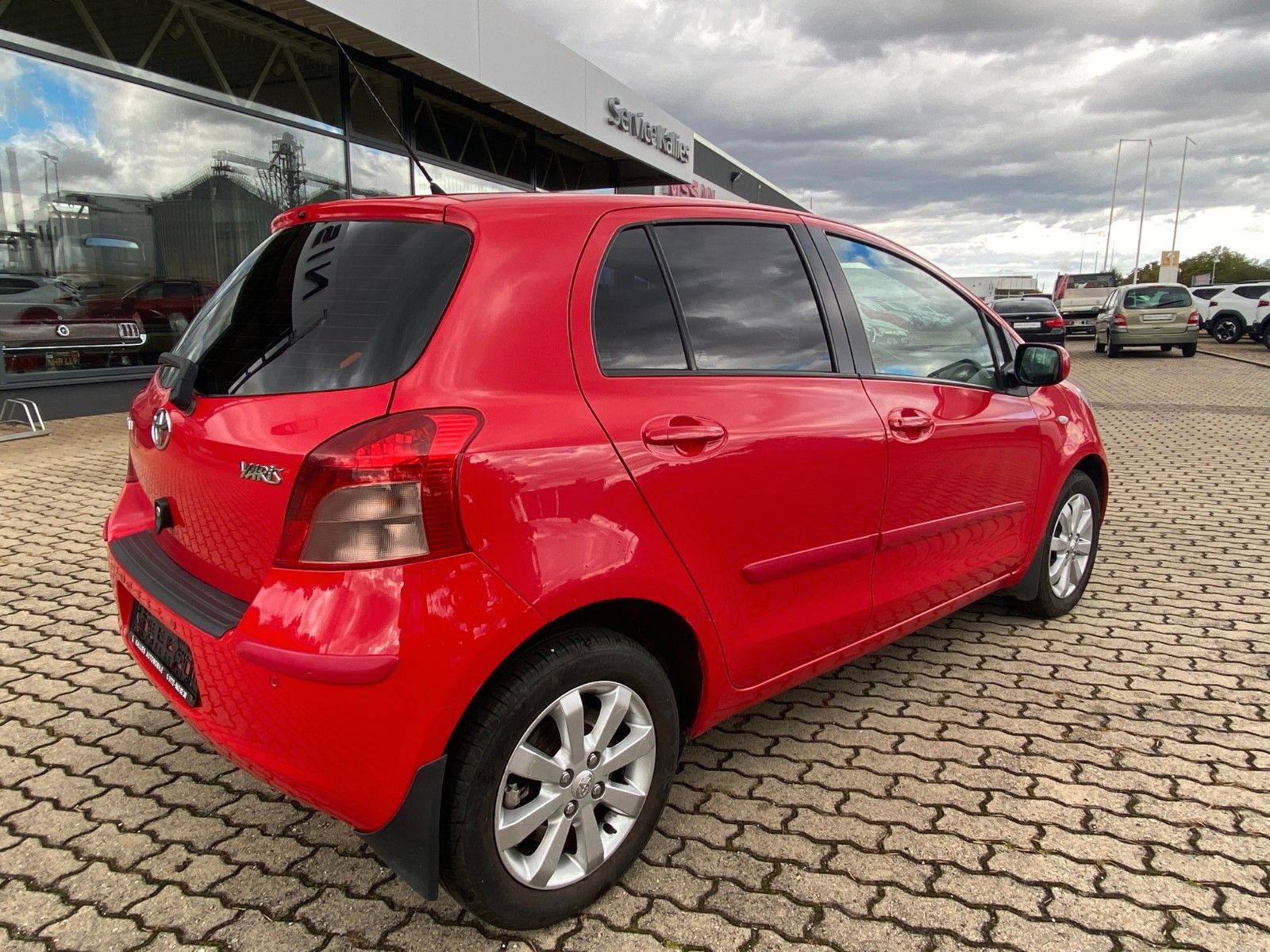 Fahrzeugabbildung Toyota Yaris Sol