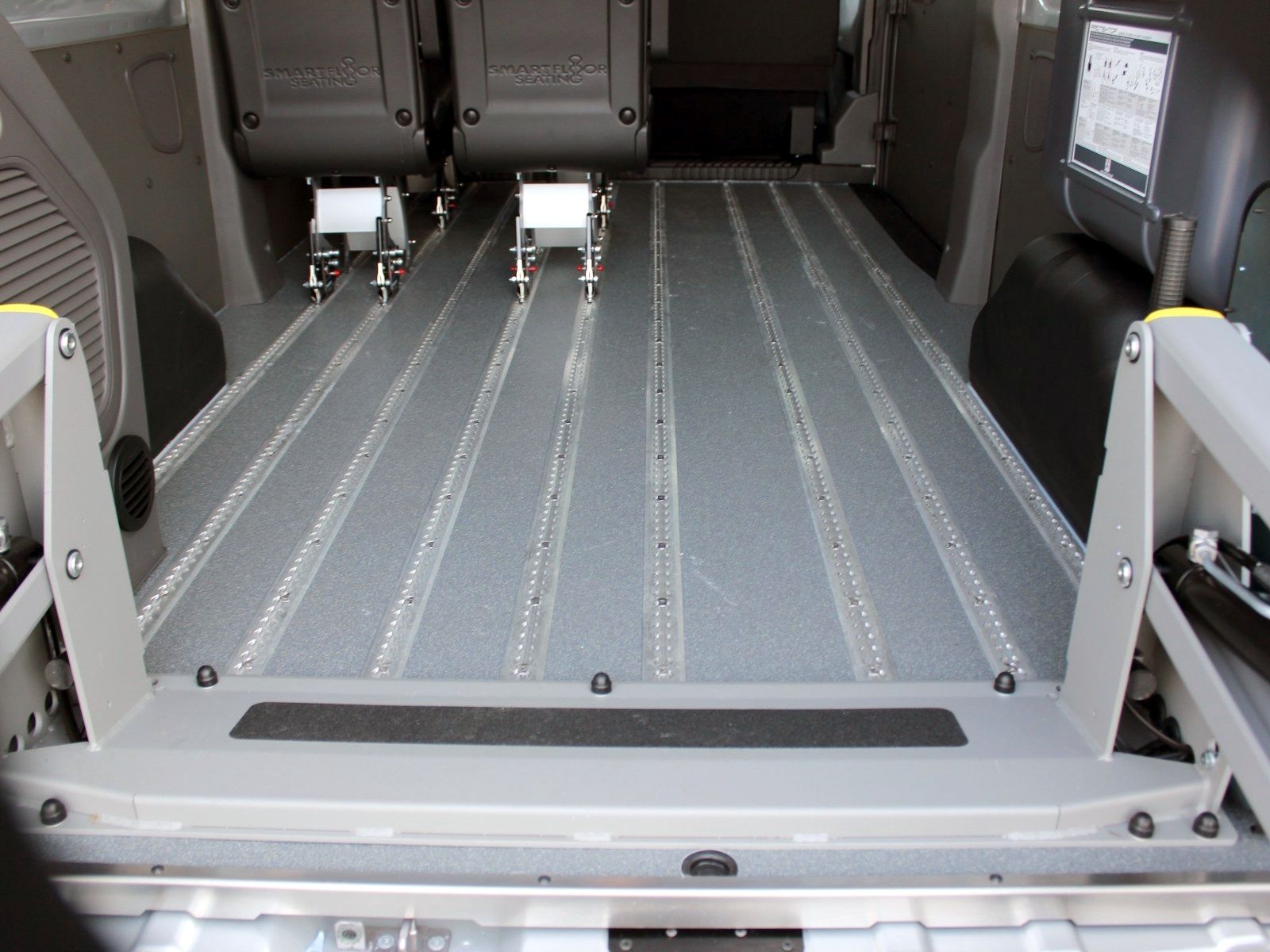 Fahrzeugabbildung Ford Transit 350 L3 Trend -Rollstuhlfahrzeug-