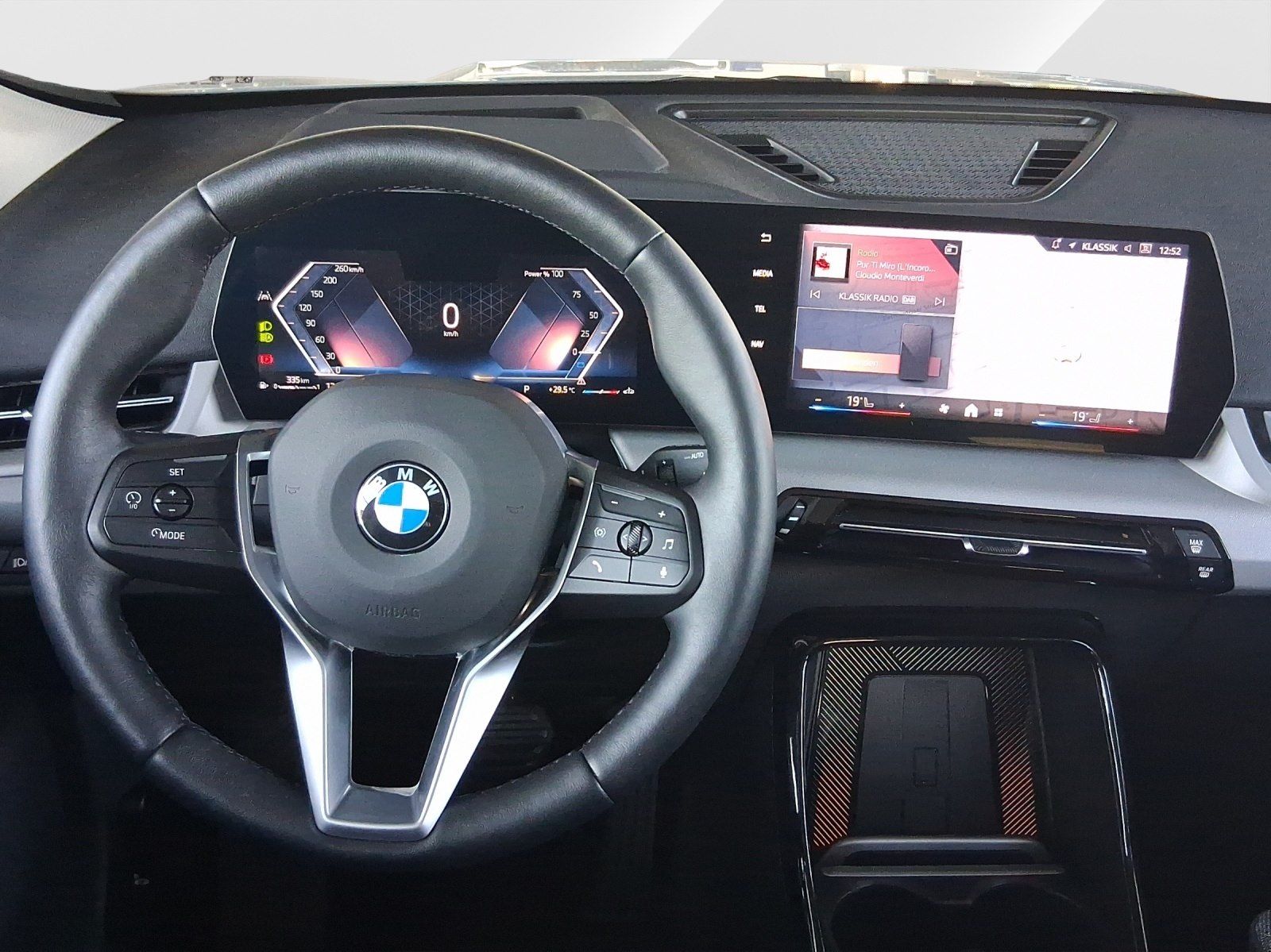 BMW X1 sDrive20i Navi CarPlay Driving Parking Head foto 10