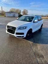 Audi Q7 4.2 TDI quattro tiptronic - - Audi Q7 4.2 TDI