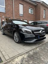Mercedes-Benz AMG Line A200 | Rückfahrkamera Selbstlenkende Ei - Mercedes-Benz: Sel AMG