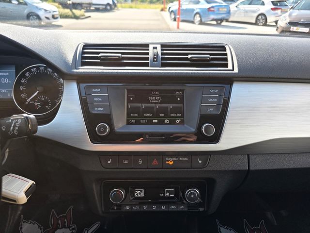 SKODA Fabia — Foto 19