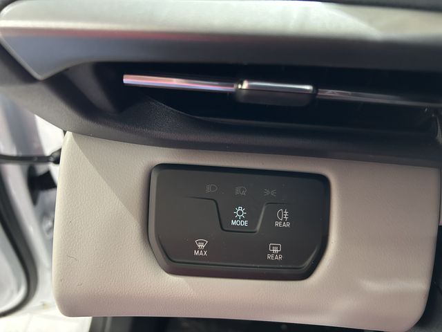 Ford Explorer Select RWD