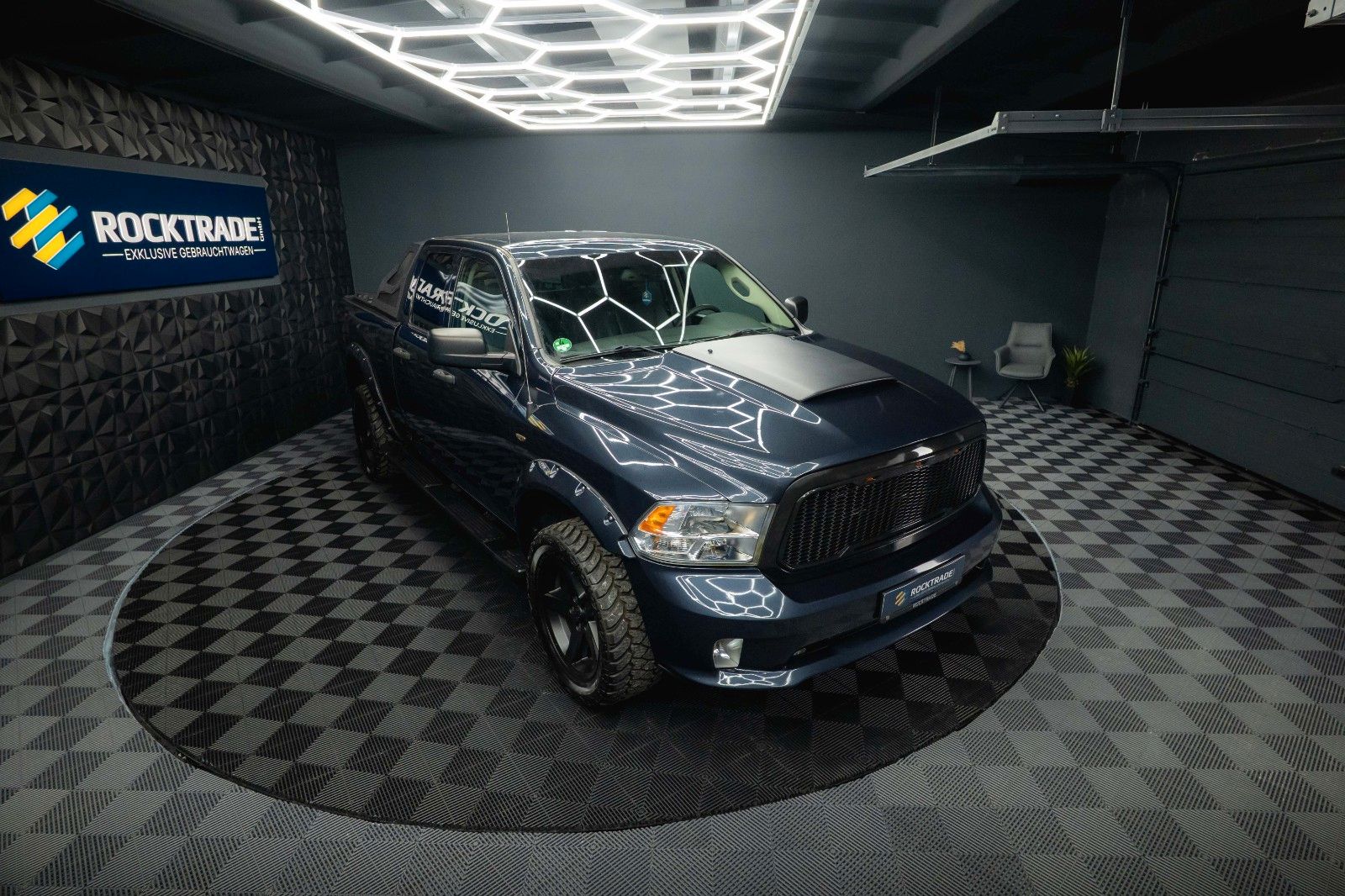 Fahrzeugabbildung Dodge RAM 3.6 V6 4x4 LONGBED Offroad *LPG*6 Sitze*