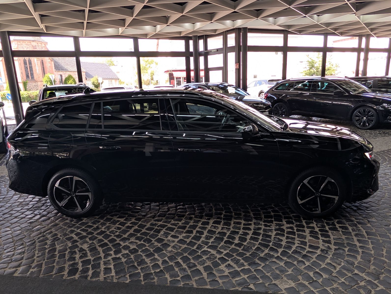 Fahrzeugabbildung Opel Astra ST 1.2T GS AHK*360°KAM*MATRIX*ACC*HuD*PANO