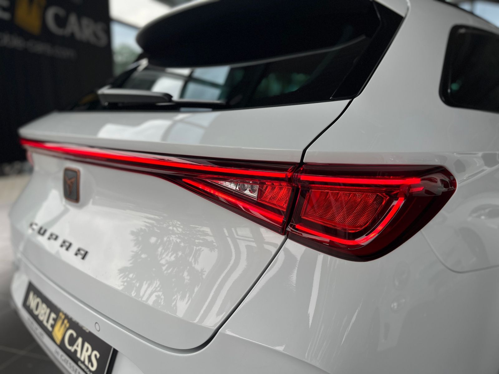 Fahrzeugabbildung CUPRA Leon Sportstourer VZ e-Hybrid RFK SHZ NAV