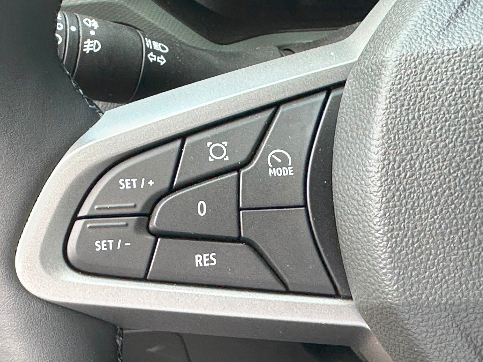 Fahrzeugabbildung Dacia Dacia Duster 4x4 Extreme  TCE 130
