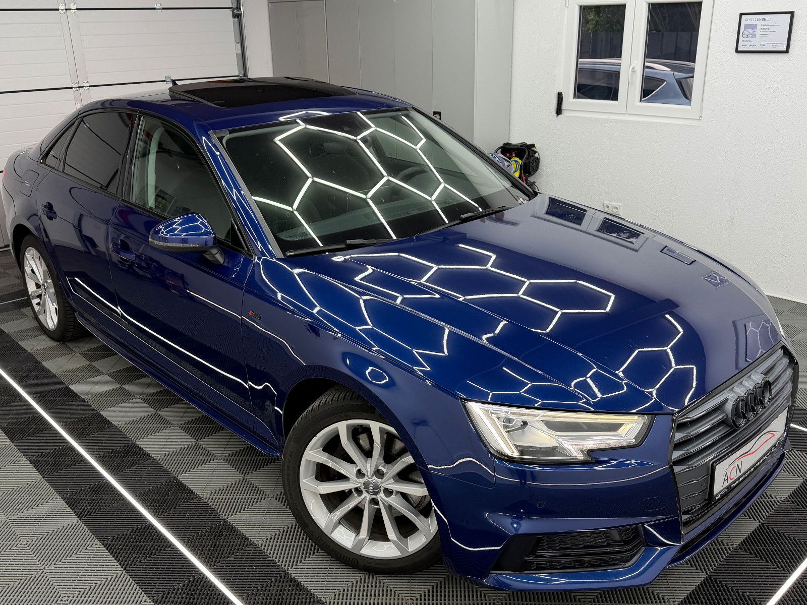 Fahrzeugabbildung Audi A4 Lim. S-LINE SPORT ultra/MATRIX/B&O/eGSD/VIRCO
