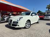 Alfa Romeo MiTo ADATTA A NEOPATENTATI 1.4 GPL Di - Alfa Romeo MiTo mit LPG-Antrieb: Limousine