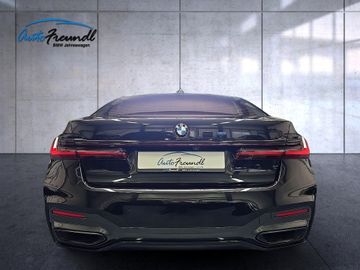 BMW 750 - 7