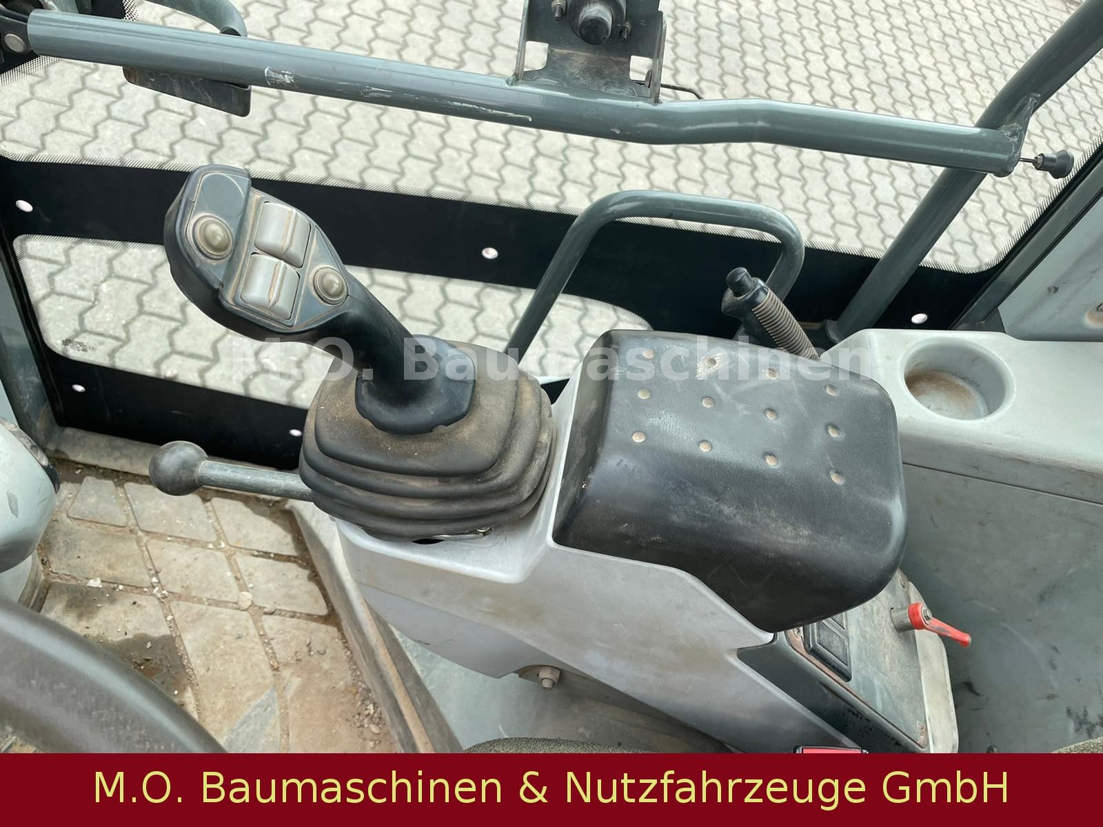 Fahrzeugabbildung Kramer  380 / 342-01 Allrad /Gabel/ Schaufel / SW