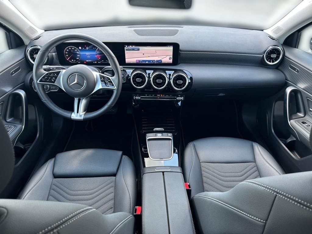 Fahrzeugabbildung Mercedes-Benz A 180 Progressive Totwi. Navi SHZ LED KAM SpurH