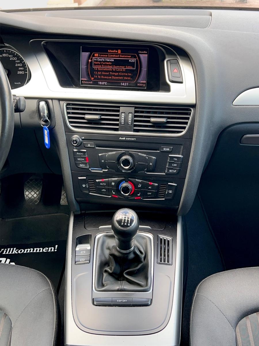 Audi A4 2009 — photo 15