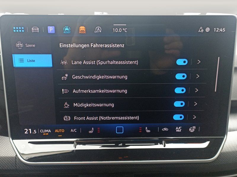 Fahrzeugabbildung Volkswagen Golf VIII 1.5 eTSI DSG R-Line