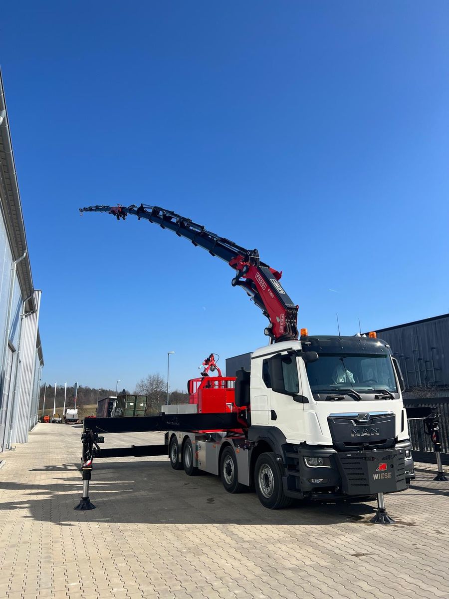 Fahrzeugabbildung MAN MAN 8x4 mit F1150RA.2.28 L616 Winde, 2.per. Korb