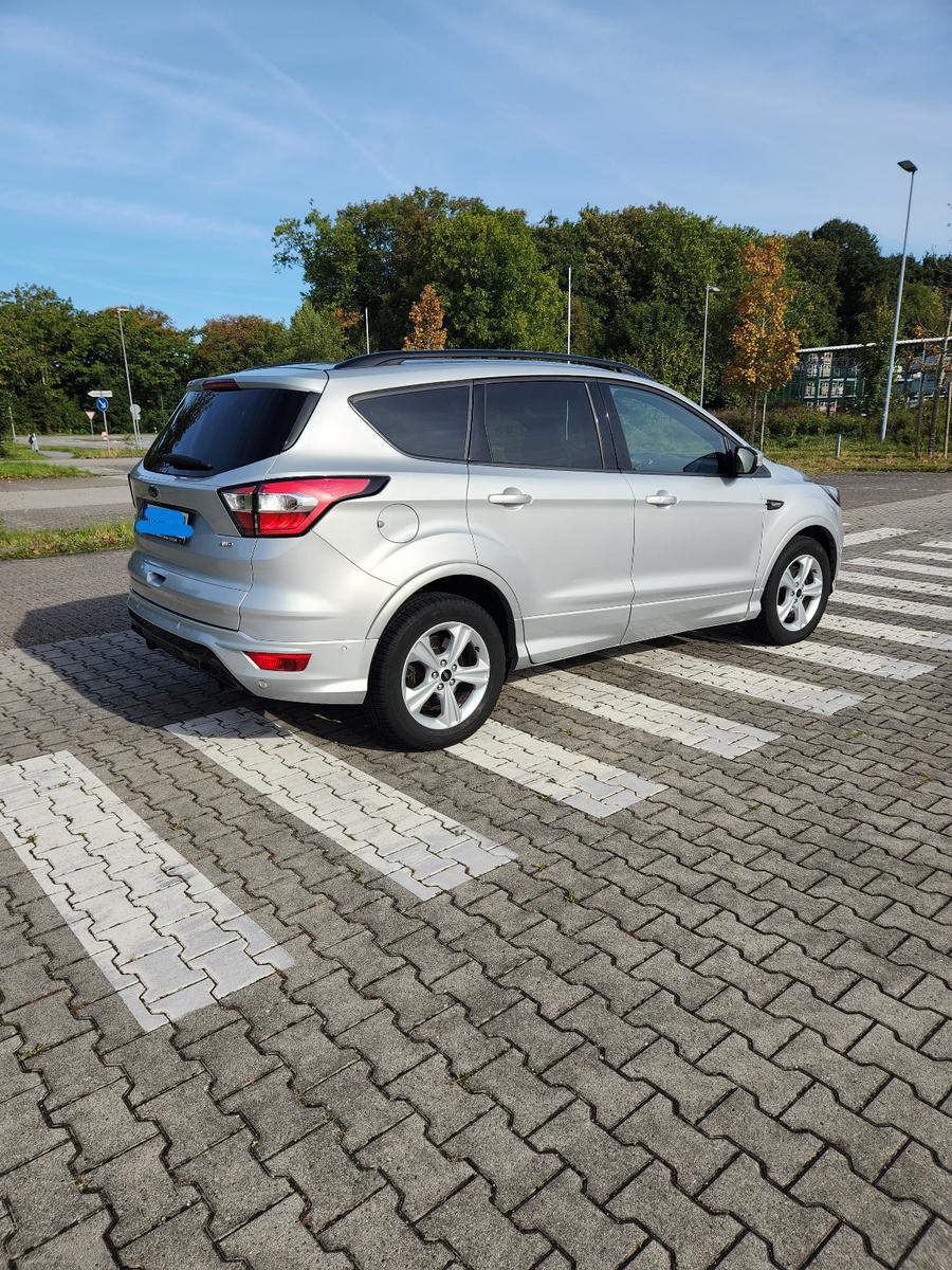 Ford Kuga 2,0 TDCi 4x4 132kW ST-Line PowerShift S...