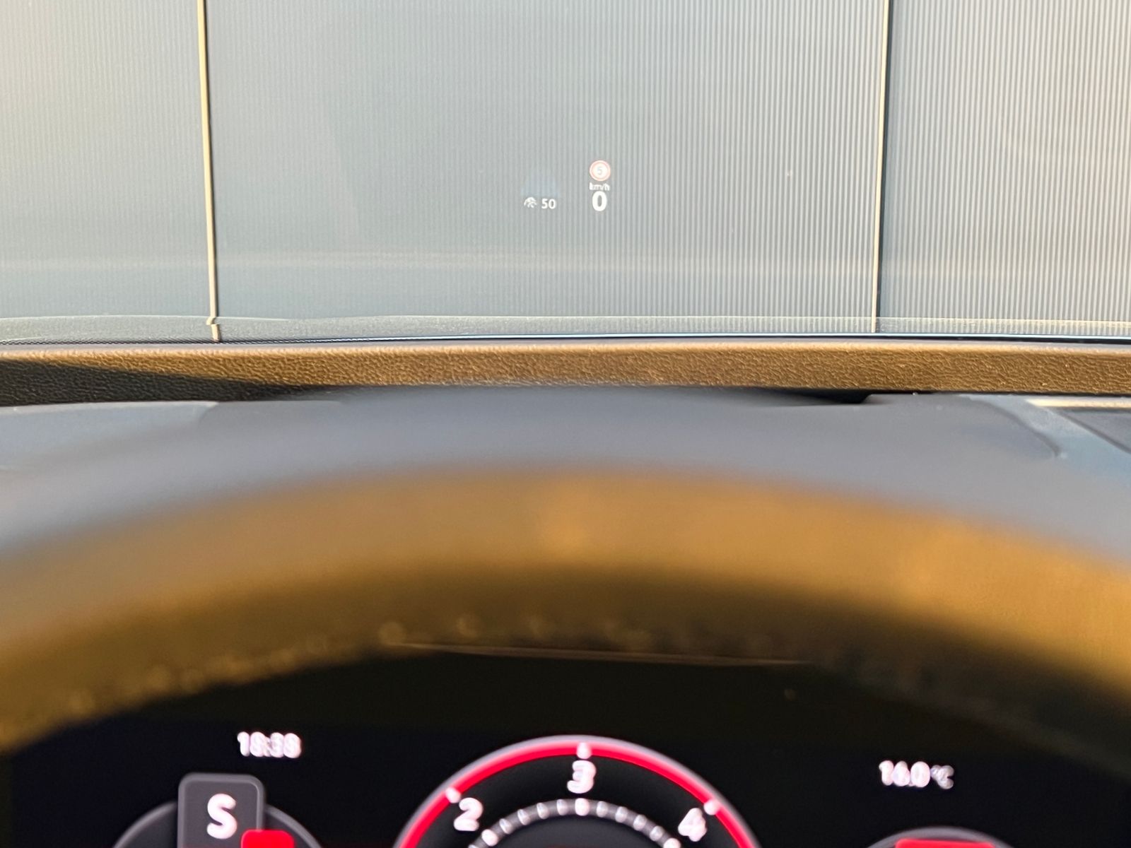 Fahrzeugabbildung Volkswagen Passat Variant R-Line 2.0 TDI DSG 4MOTION *AHK,