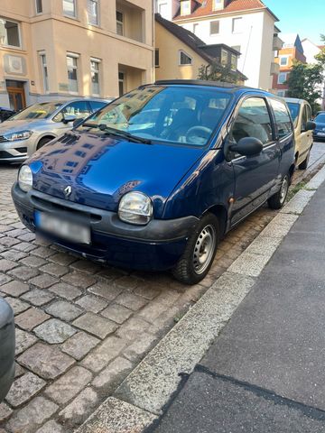 Renault Twingo 1.2 58 Ps mit Seitenschaden