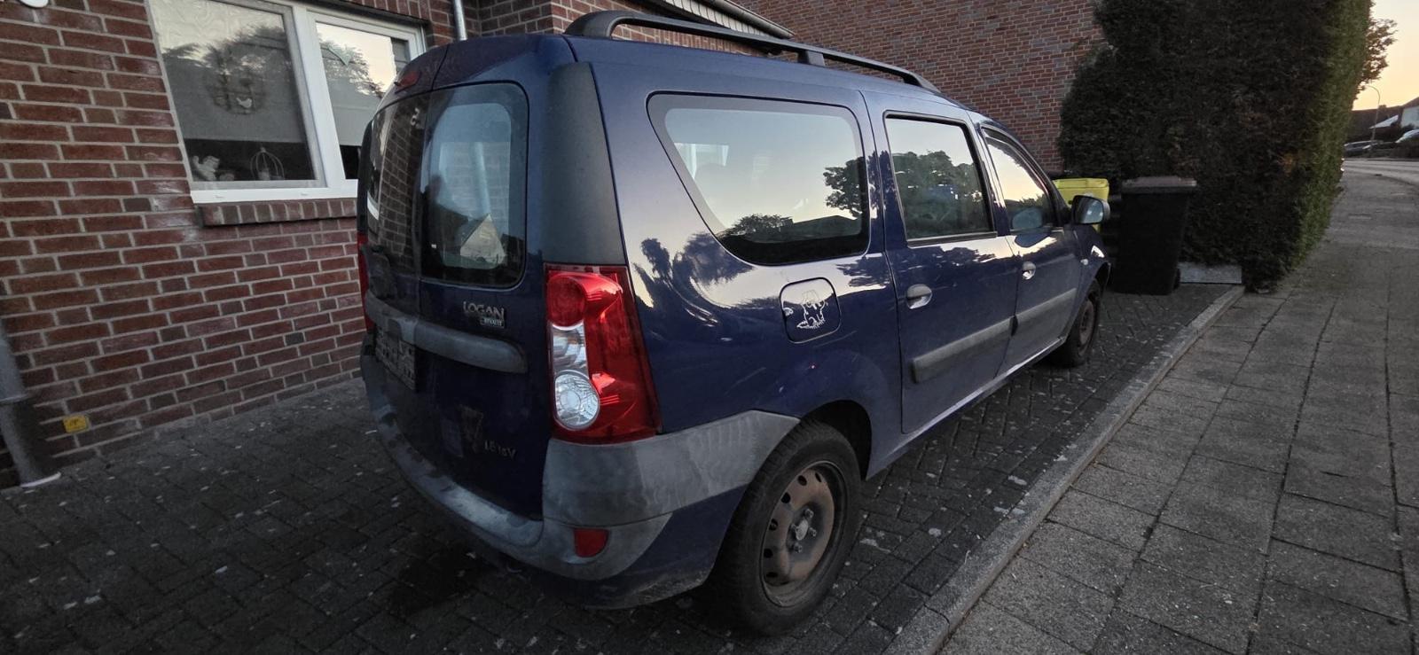 Dacia Logan 2008 — rear view
