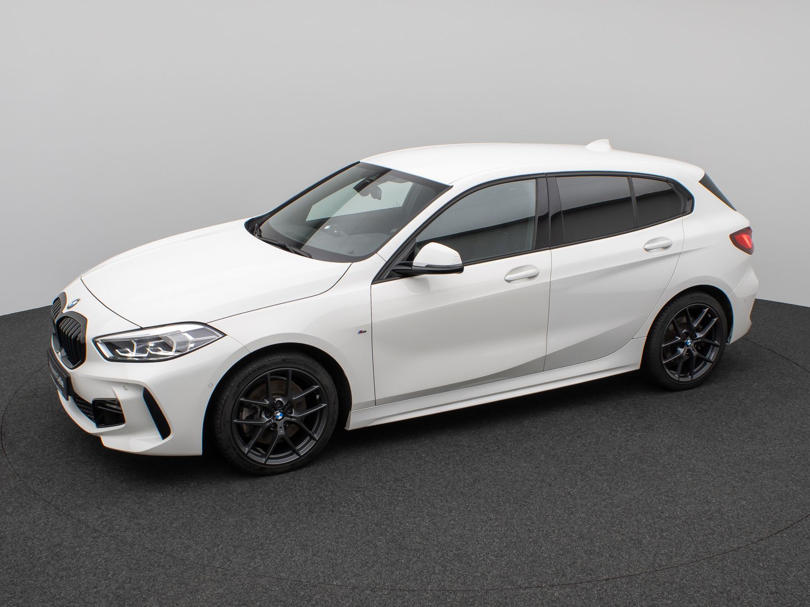 Fahrzeugabbildung BMW 120i M Sport Kamera DAB Lenkrhzg DrivAssis Alarm