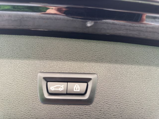 Fahrzeugabbildung BMW X1 sDrive 18d LED+Kamera+AHK+Sportsitze