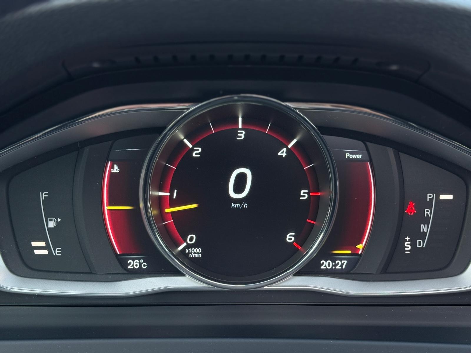 VOLVO V60 D5 2.4 215ch SUMMUM BVA Toit Ouvrant Entretien Complet