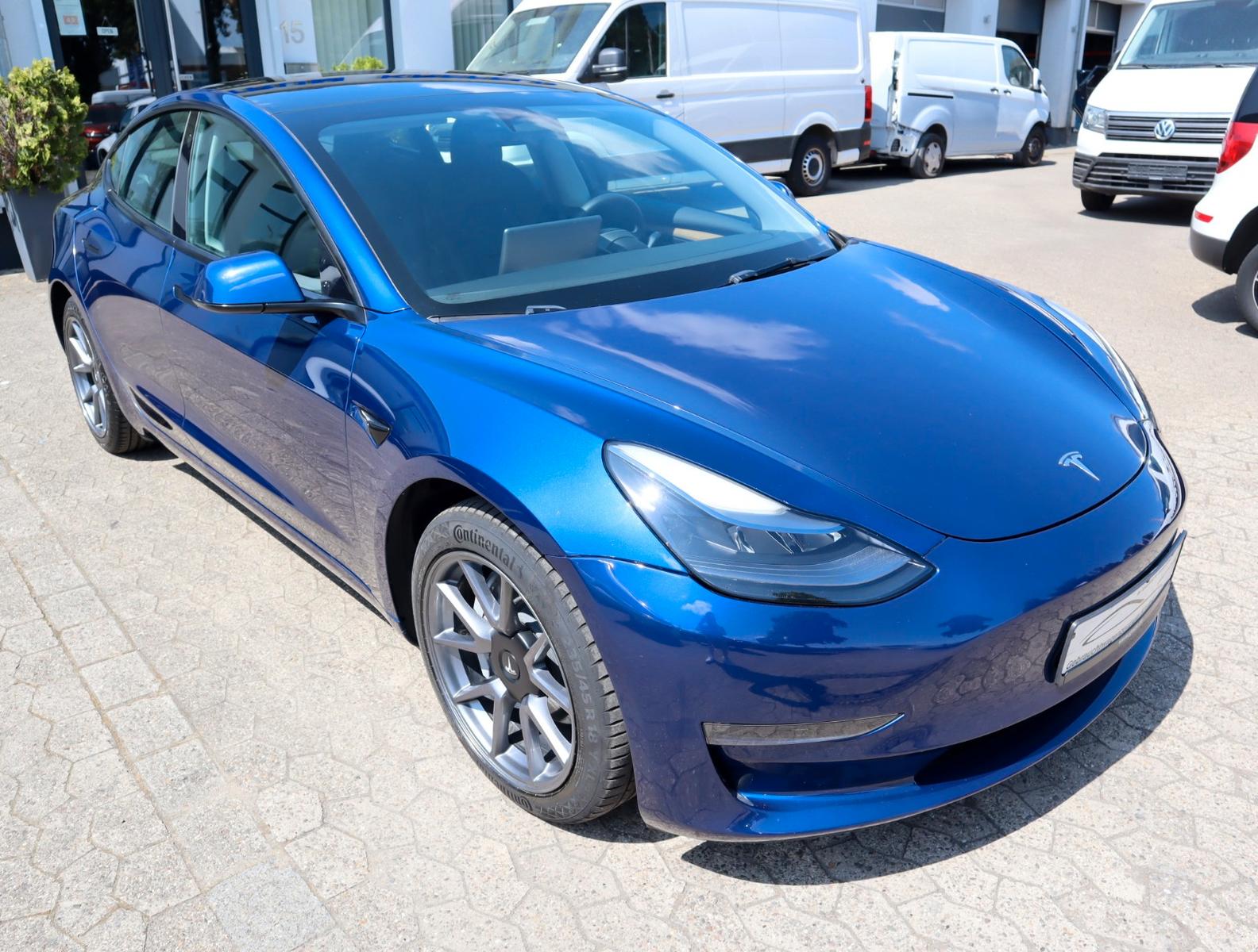 Tesla Model 3 Long Range Allrad /SHZ /2-Zonen-Klima