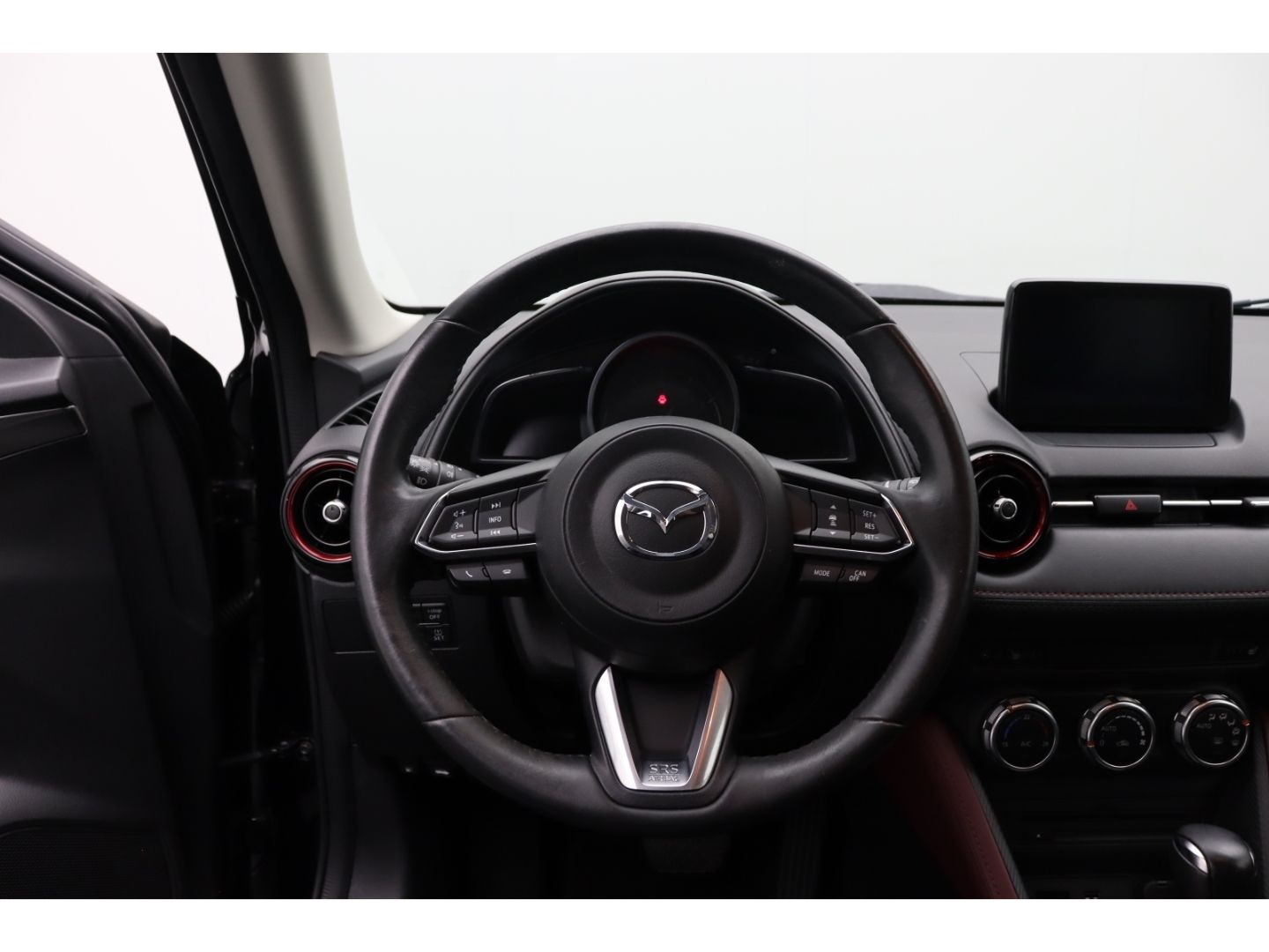 Fahrzeugabbildung Mazda CX-3 Sports-Line AWD Navi ACC Bose Soundsystem