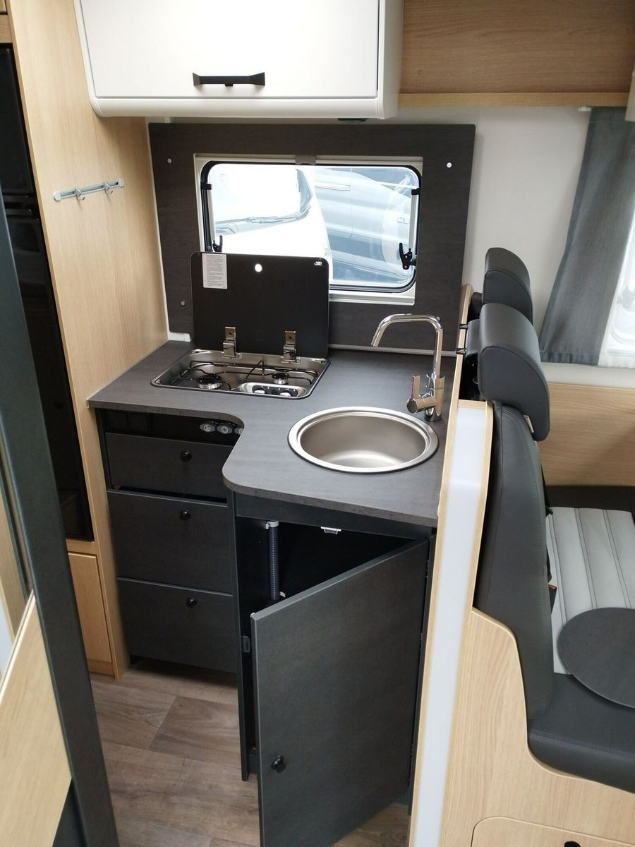 Fahrzeugabbildung Sunlight Adventure T 67 Automatik, Dörr Edition, TV