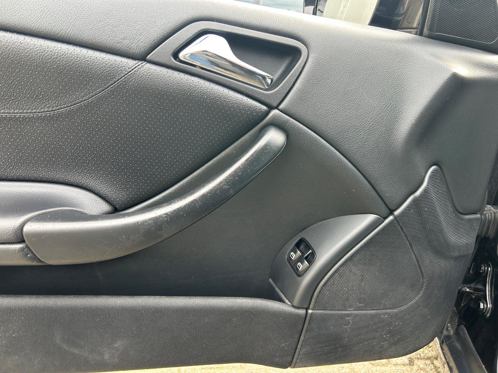Mercedes-Benz CLC 200 CDI *LEDER* TÜV NEU