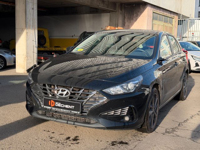 Hyundai i30 Trend 1.5l Mild Hybrid 160PS Seitenschaden!