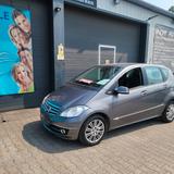 Mercedes-Benz A -Klasse A 180/LEDER/SERVICE TÜV NEU/AUTOMATIK - Mercedes-Benz A 180 Gebrauchtwagen in Stuttgart