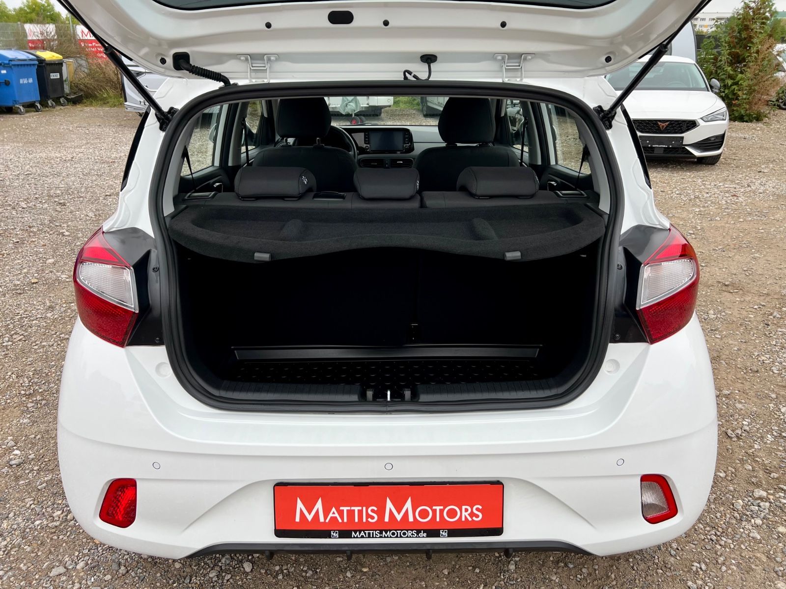 HYUNDAI i10 Trend KLIMA KAMERA NAVI SHZ