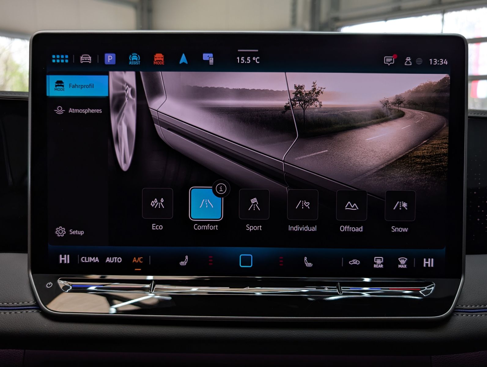 Fahrzeugabbildung Volkswagen Tiguan 2.0TDI R-Line 4M Pano Black AHK Matrix 20