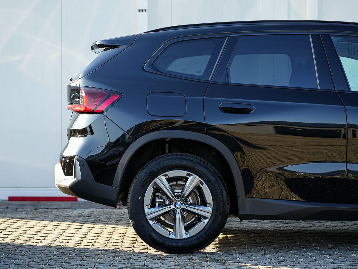 BMW X1 sDrive18d AHK aLED PANO KoZg SpPaket SonGlas foto 6