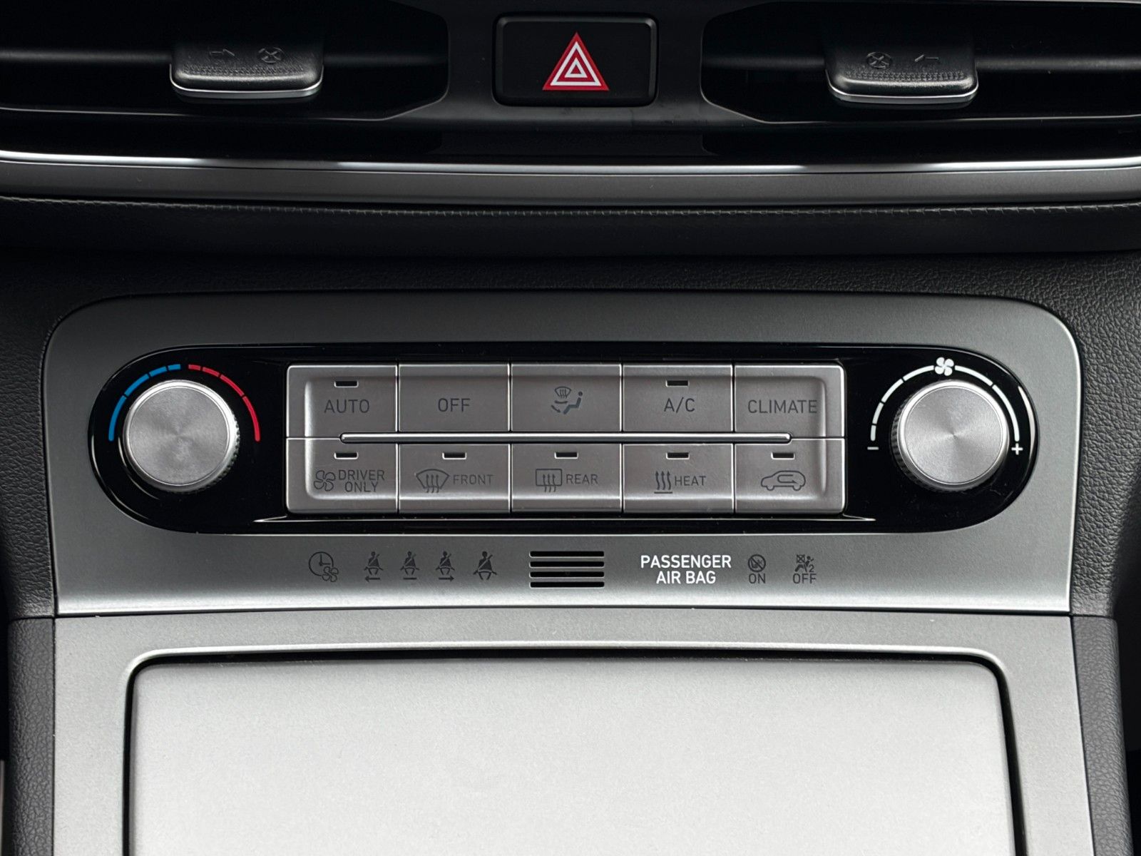 Fahrzeugabbildung Hyundai KONA E Edition 30 Wärmepumpe ACC CAM NAV CarPlay