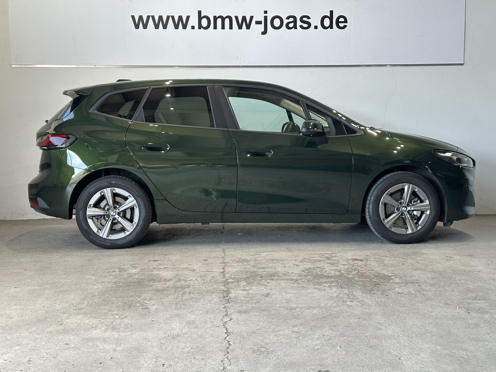 Fahrzeugabbildung BMW 220i Aktivsitz Head-Up AHK