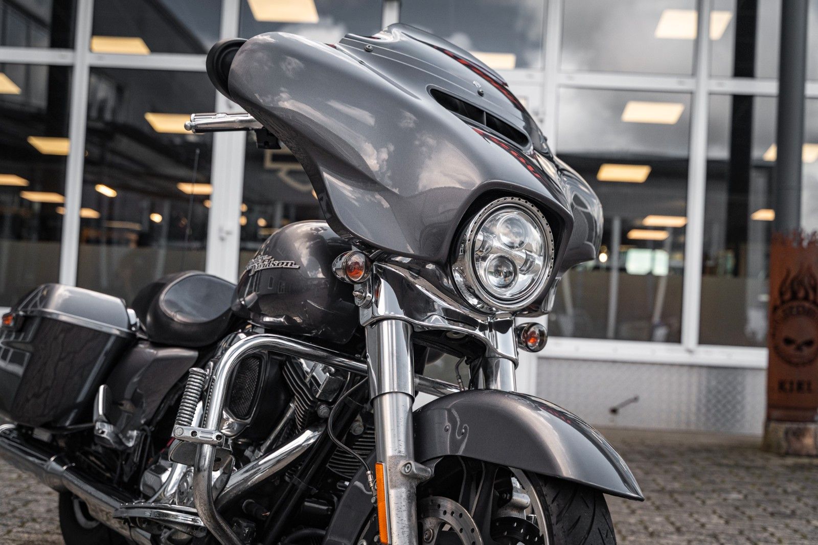Fahrzeugabbildung Harley-Davidson FLHX Street Glide 103 cui - Kesstech -