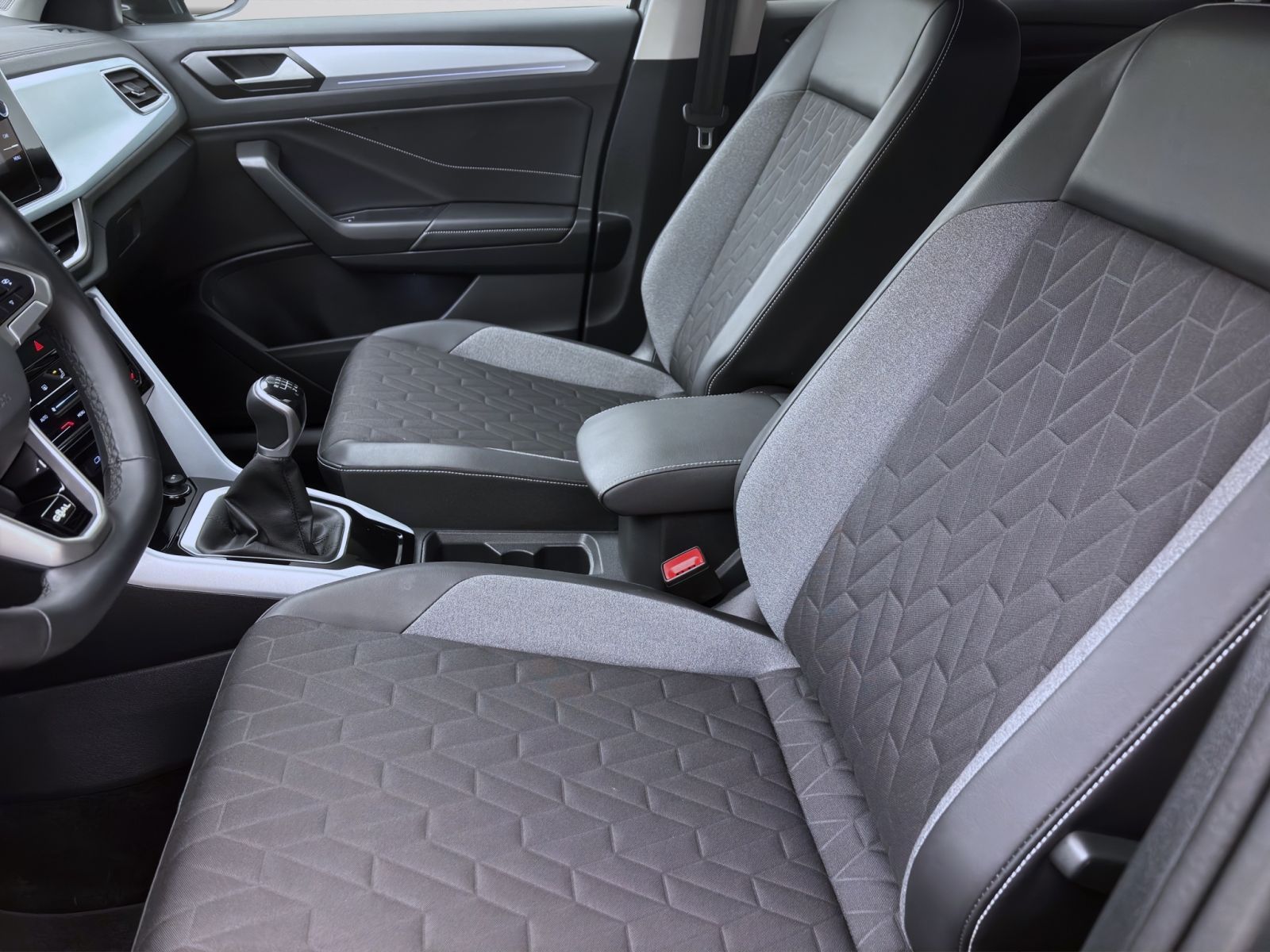 Volkswagen T-Roc - Bild 9