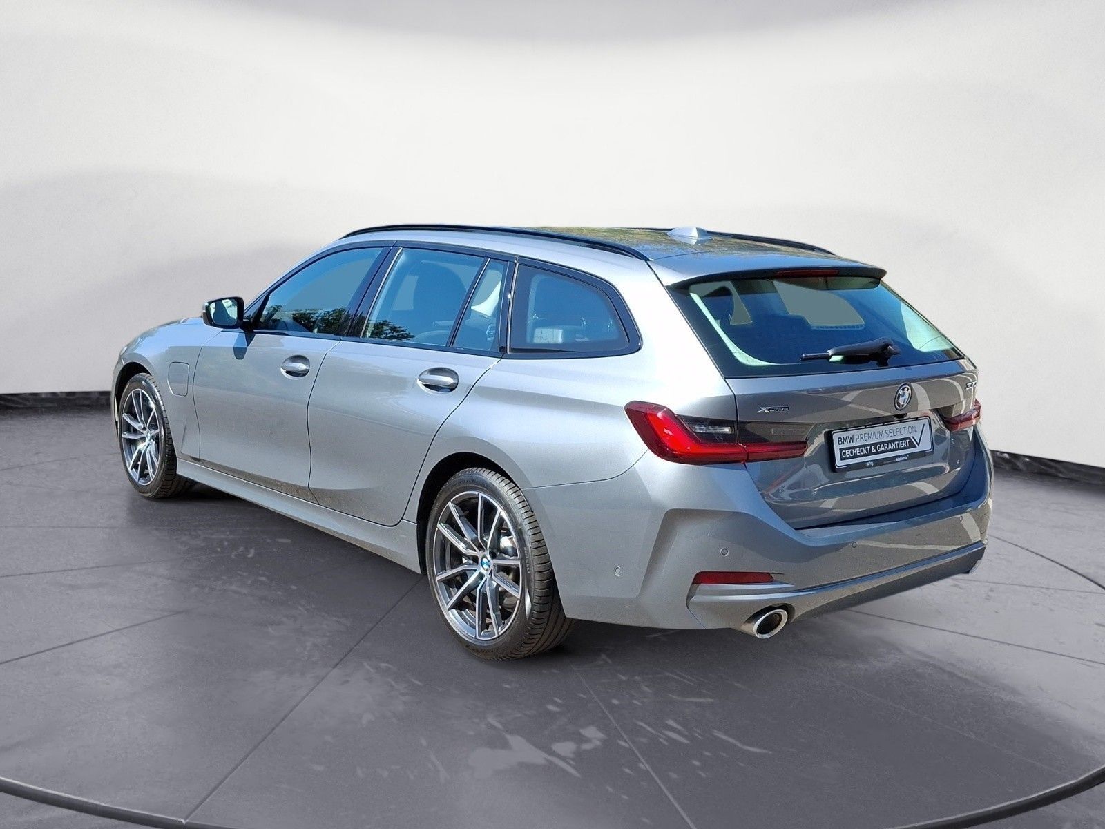 BMW 330e xDrive Touring Navi Rückfahrkamera Komfort foto 5