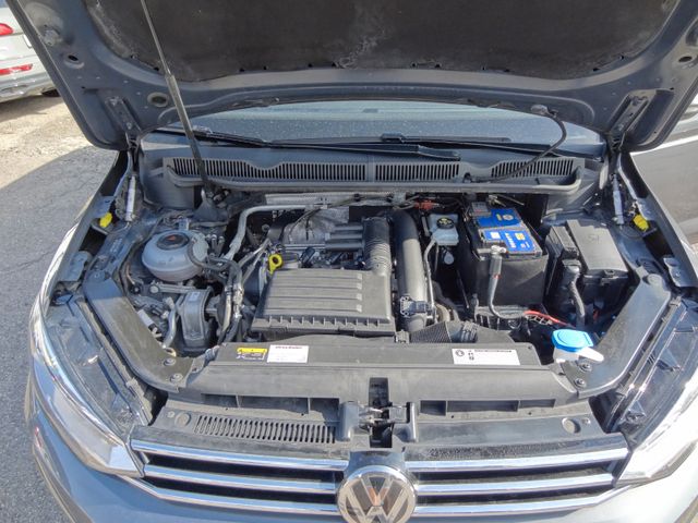 Fahrzeugabbildung Volkswagen Touran Sound/1.Hd/DSG/150PS/AHK/Navi/