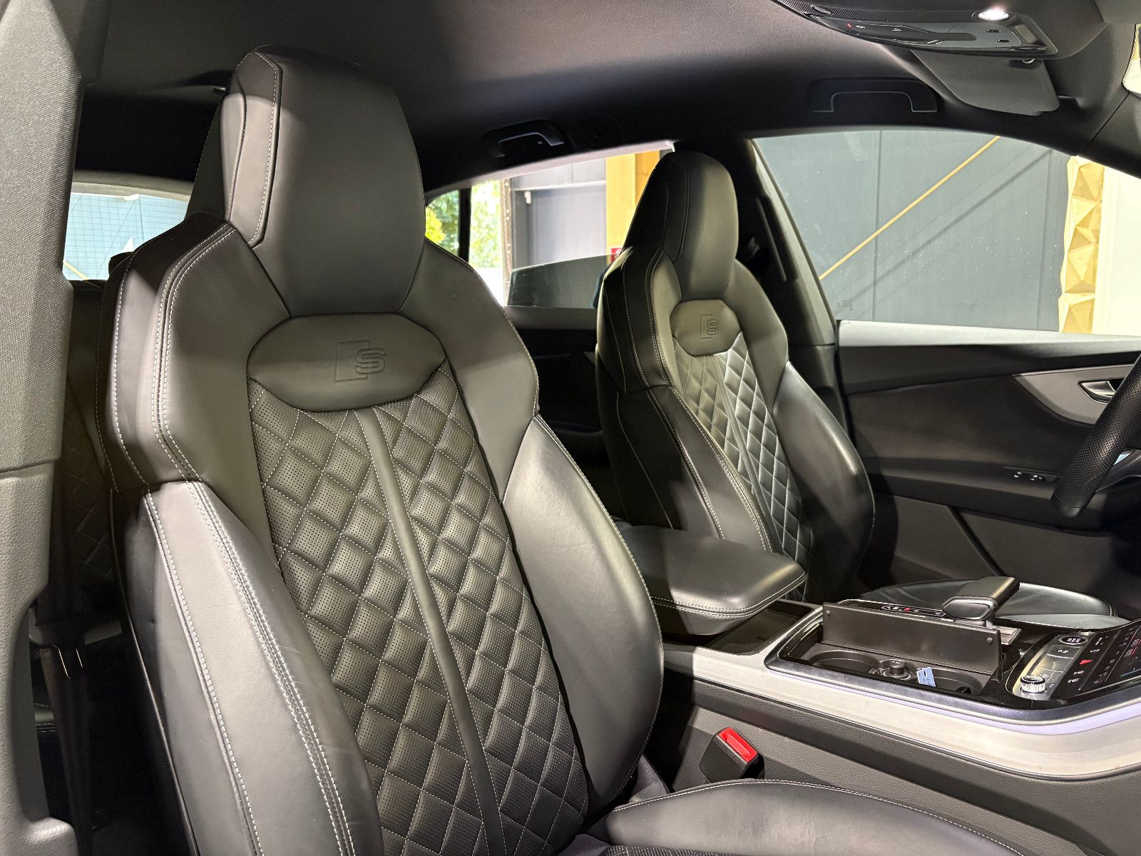 Fahrzeugabbildung Audi Q8 45 TDI quattro/APPLE/8-FACH/MASSAGE/NAVI/KAME