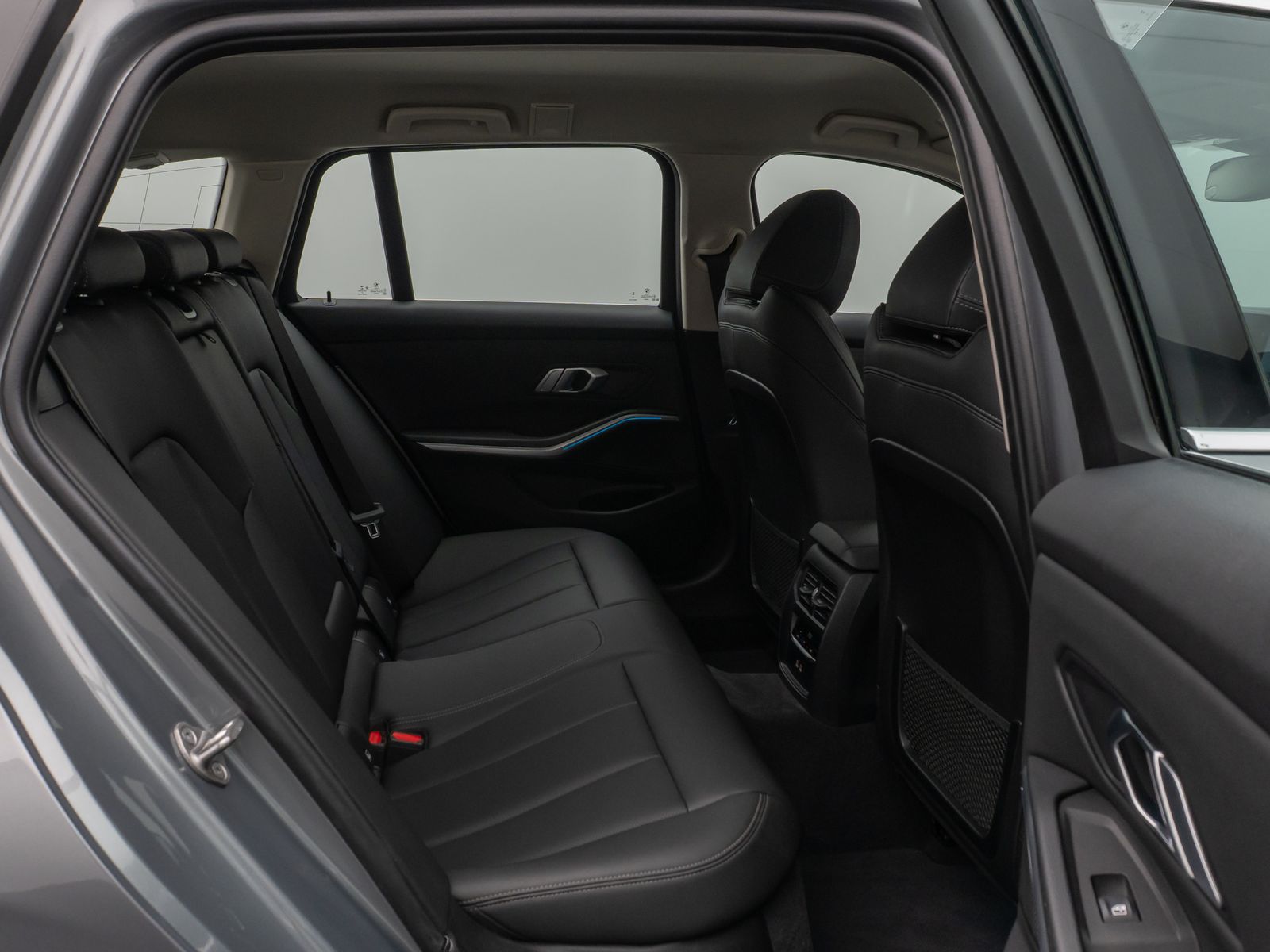 Fahrzeugabbildung BMW 320e Kamera DAB HiFi Sport Leder WidscreenDispl