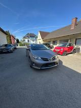 Toyota Auris Touring Sports Hybrid Lounge 1Hd 42.000 km - Toyota Auris Gebrauchtwagen in München