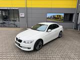 BMW 330 Cabrio LEDER/NAVI/AUTOMATIK/LED/* - BMW 330 mit Diesel-Antrieb